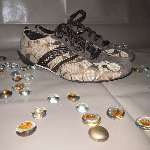 COACH SHOES - Picture 3 of 7